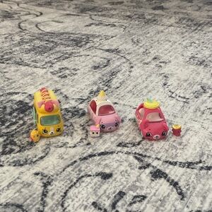 Shopkins drive in movie collection-hot dog roller,sprinkle sprinter,quick straw